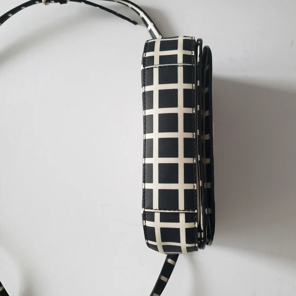 Kate Spade NWOT Saffiano Leather Crossbody Flap Bag NEVER USED.